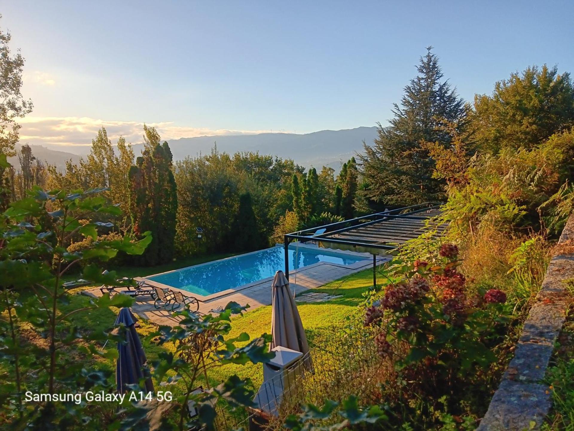 Confort, Fun And Leisure In Douro Rural Space *
